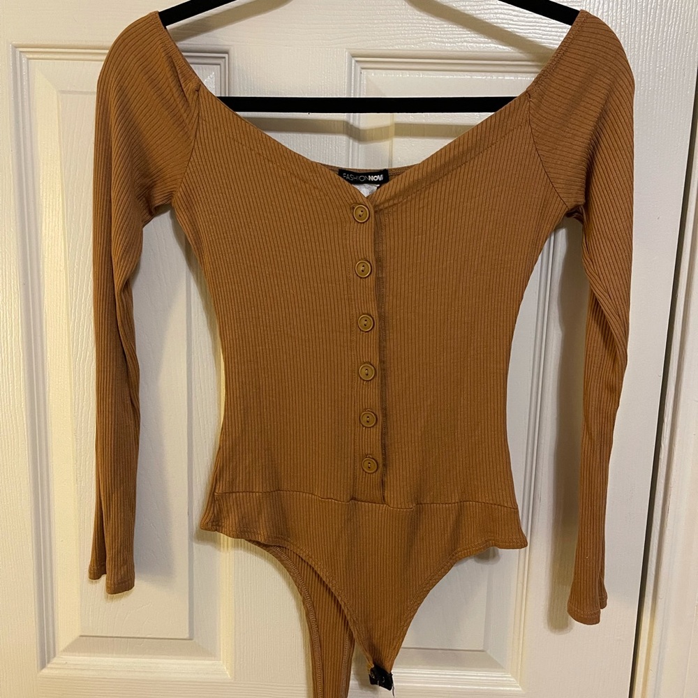 Fashion Nova off shoulder bodysuit